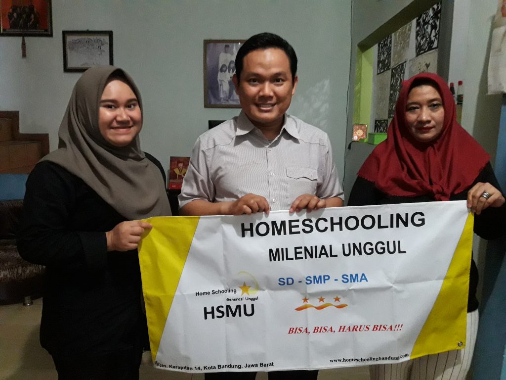 Visit homeschooling milenial unggul ke rumah siswa